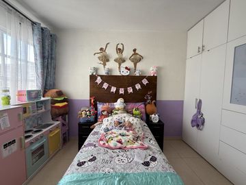 MISIÓN REGINA VENTA Casa cuatro recámaras