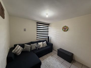 MISIÓN REGINA VENTA Casa cuatro recámaras