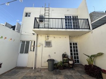 MISIÓN REGINA VENTA Casa cuatro recámaras