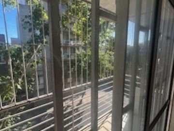 VENDO. ITUZAINGO 386.DUPLEX.EXTERNO CON BALCON.