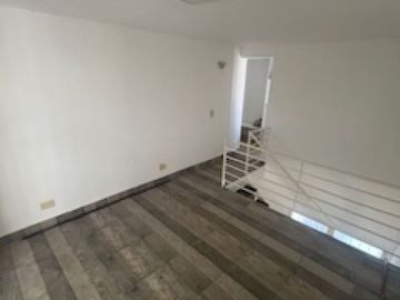 VENDO. ITUZAINGO 386.DUPLEX.EXTERNO CON BALCON.