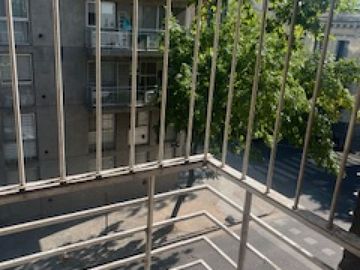 VENDO. ITUZAINGO 386.DUPLEX.EXTERNO CON BALCON.