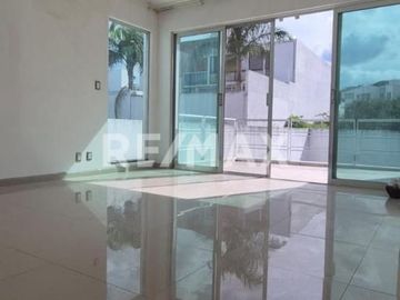 CASA VENTA CUMBRES DEL LAGO JURIQUILLA