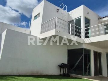CASA VENTA CUMBRES DEL LAGO JURIQUILLA