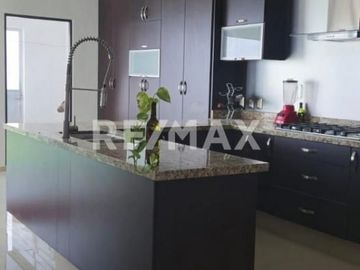 CASA VENTA CUMBRES DEL LAGO JURIQUILLA