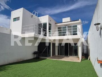 CASA VENTA CUMBRES DEL LAGO JURIQUILLA