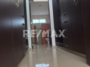 CASA VENTA CUMBRES DEL LAGO JURIQUILLA