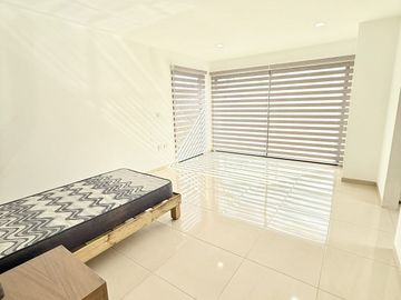 Casa en venta en esquina, en fraccionamiento privado y al sur de la ciudad
