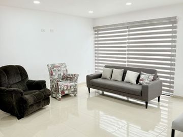 Casa en venta en esquina, en fraccionamiento privado y al sur de la ciudad