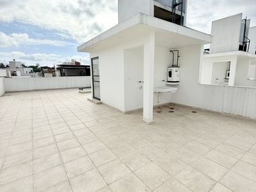 Casa en venta en esquina, en fraccionamiento privado y al sur de la ciudad