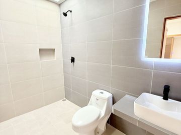Casa en venta en esquina, en fraccionamiento privado y al sur de la ciudad