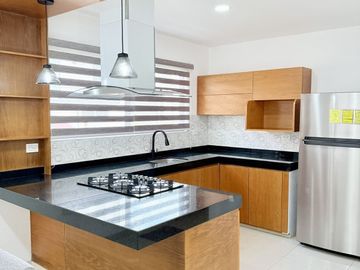 Casa en venta en esquina, en fraccionamiento privado y al sur de la ciudad