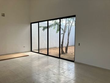 HERMOSA CASA DE UN PISO EN CONKAL MERIDA YUCATAN EN VENTA