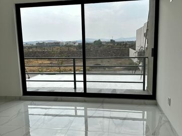 Casa en venta en VALLES Lomas del Campanario norte Queretaro