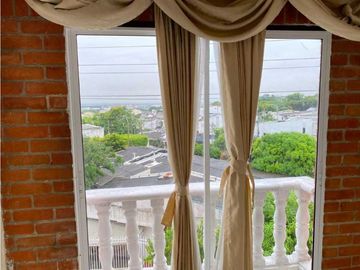 SE VENDE COMODO APARTAMENTO EN VILLA CAROLINA