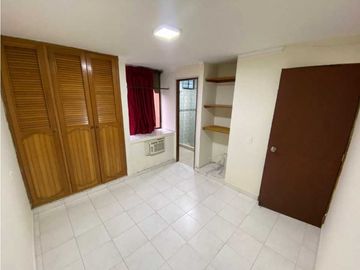 SE VENDE COMODO APARTAMENTO EN VILLA CAROLINA