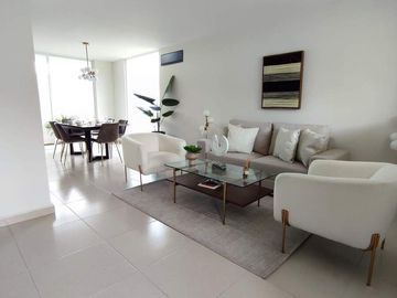 Casa con Roof Garden al Sur de Aguascalientes
