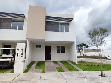 Casa con Roof Garden al Sur de Aguascalientes