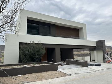 VENTA DE CASA EN TERRALTA RESIDENCIAL COUNTRY CLUB