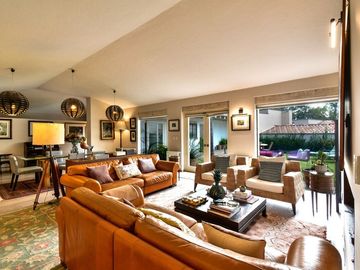 VENTA CASA DE UNA PLANTA CERCA RANCHO SAN FRANCISCO