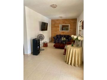 VENDEMOS FINCA EN SAN JERÓNIMO