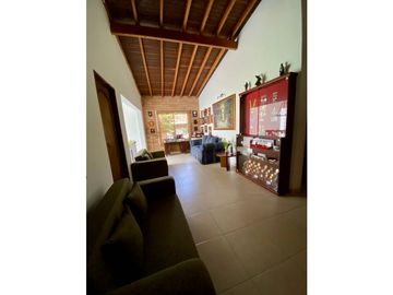 VENDEMOS FINCA EN SAN JERÓNIMO