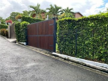 VENDEMOS FINCA EN SAN JERÓNIMO