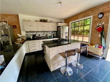 VENDEMOS FINCA EN SAN JERÓNIMO