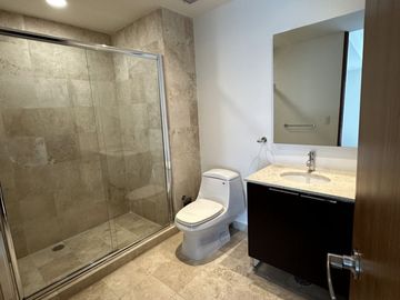 Privada del Bosque, STIM. Piso alto.