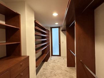 Privada del Bosque, STIM. Piso alto.