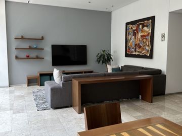 Privada del Bosque, STIM. Piso alto.