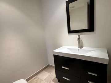 Privada del Bosque, STIM. Piso alto.