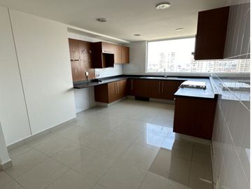 Privada del Bosque, STIM. Piso alto.