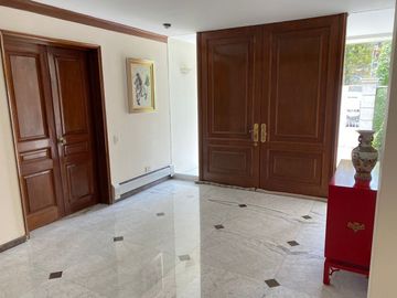 Casa en venta en la mejor zona de Bosques de las Lomas.