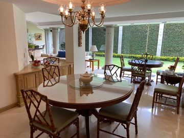 Casa en venta en la mejor zona de Bosques de las Lomas.