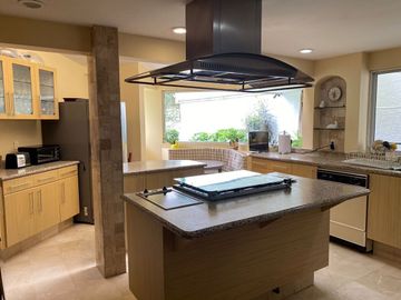 Casa en venta en la mejor zona de Bosques de las Lomas.