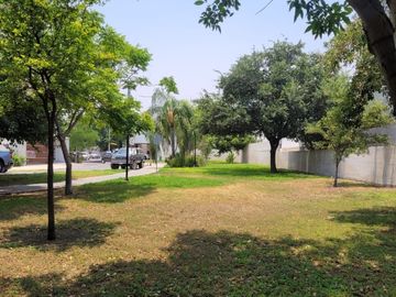 CASA EN VENTA EN BOSQUES DEL PONIENTE