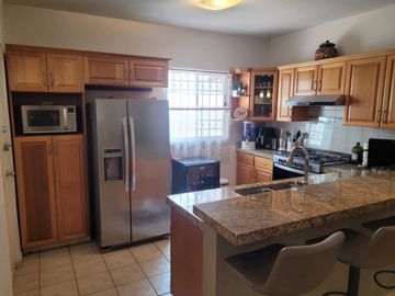 CASA EN VENTA EN BOSQUES DEL PONIENTE