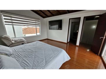 Amplia e iluminada casa en el mejor conjunto de Zipaquirá