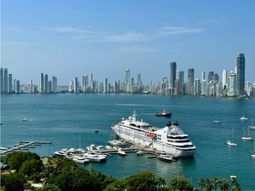 VENDO EN CARTAGENA APARTAMENTO CON ESPECTACULAR VISTA EN MANGA