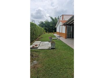 SE ARRIENDA HERMOSA CASA  EN CERRITOS  VILLA CONCHA