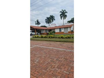 SE ARRIENDA HERMOSA CASA  EN CERRITOS  VILLA CONCHA