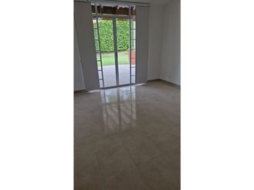 SE ARRIENDA HERMOSA CASA  EN CERRITOS  VILLA CONCHA