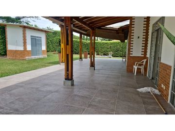 SE ARRIENDA HERMOSA CASA  EN CERRITOS  VILLA CONCHA