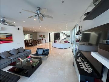 SE VENDE CASA DE LUJO EN ALTOS DE RIOMAR