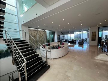 SE VENDE CASA DE LUJO EN ALTOS DE RIOMAR