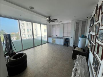 SE VENDE CASA DE LUJO EN ALTOS DE RIOMAR