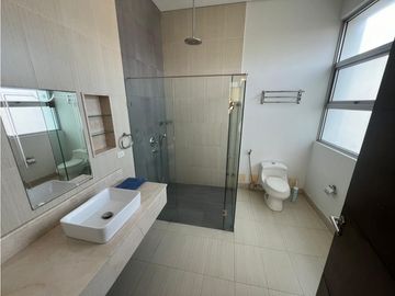 SE VENDE CASA DE LUJO EN ALTOS DE RIOMAR