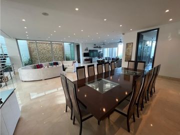SE VENDE CASA DE LUJO EN ALTOS DE RIOMAR