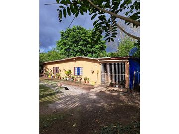 VENDO 1700 mts2 Casa en POTRERILLOS